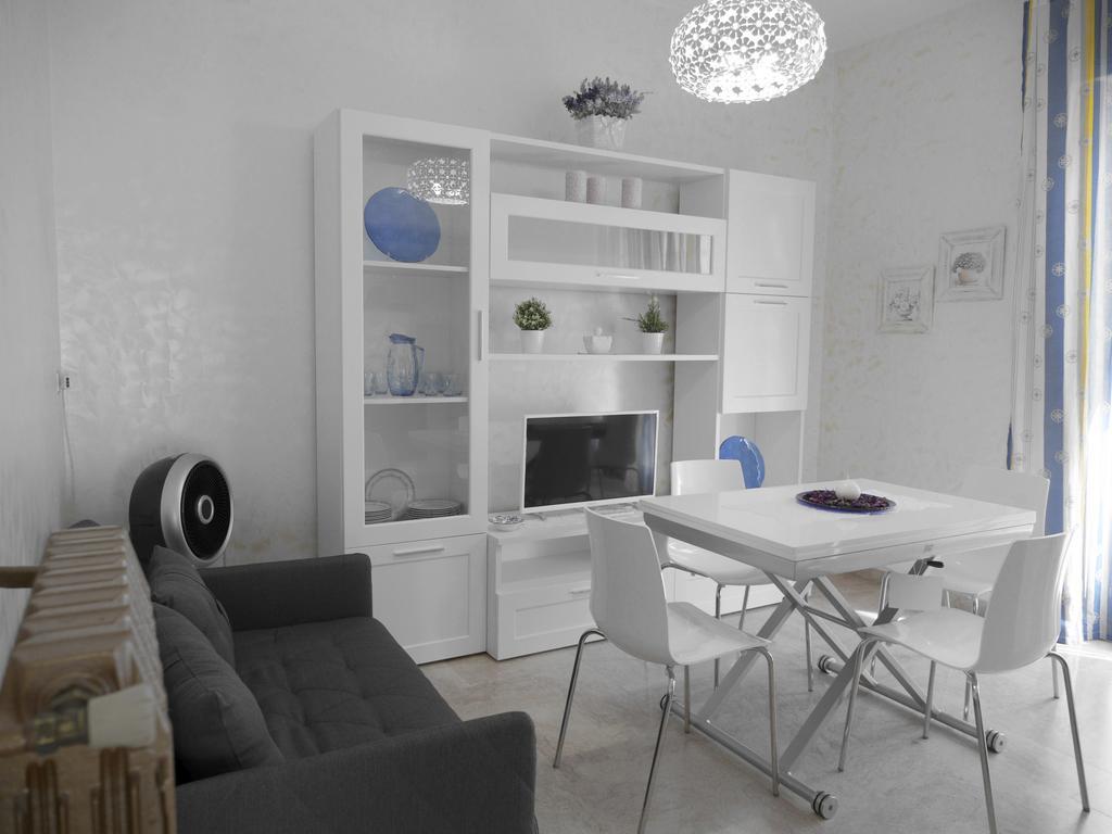 Casa Angy Apartment Полиняно а Маре Екстериор снимка