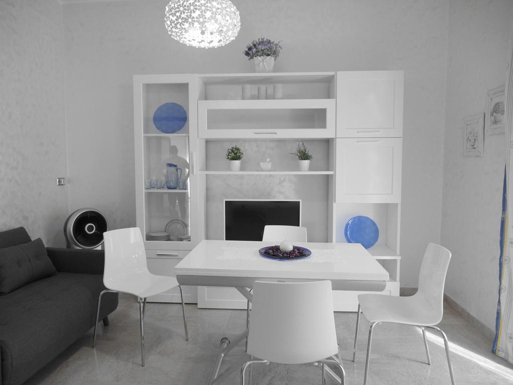 Casa Angy Apartment Полиняно а Маре Екстериор снимка